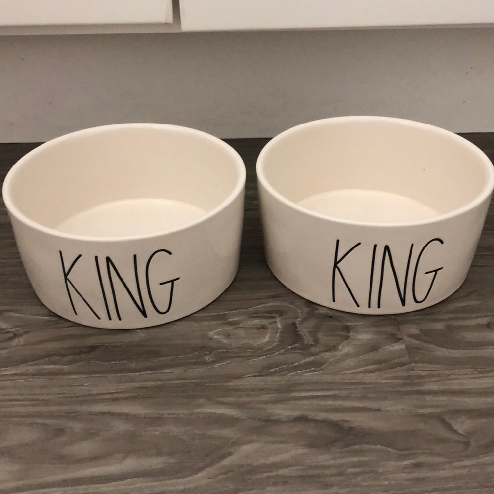 Rae Dunn set of 2 “King” dog bowls